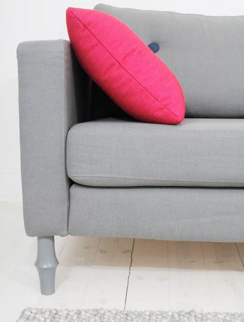 bank poot grijs met roze accent 