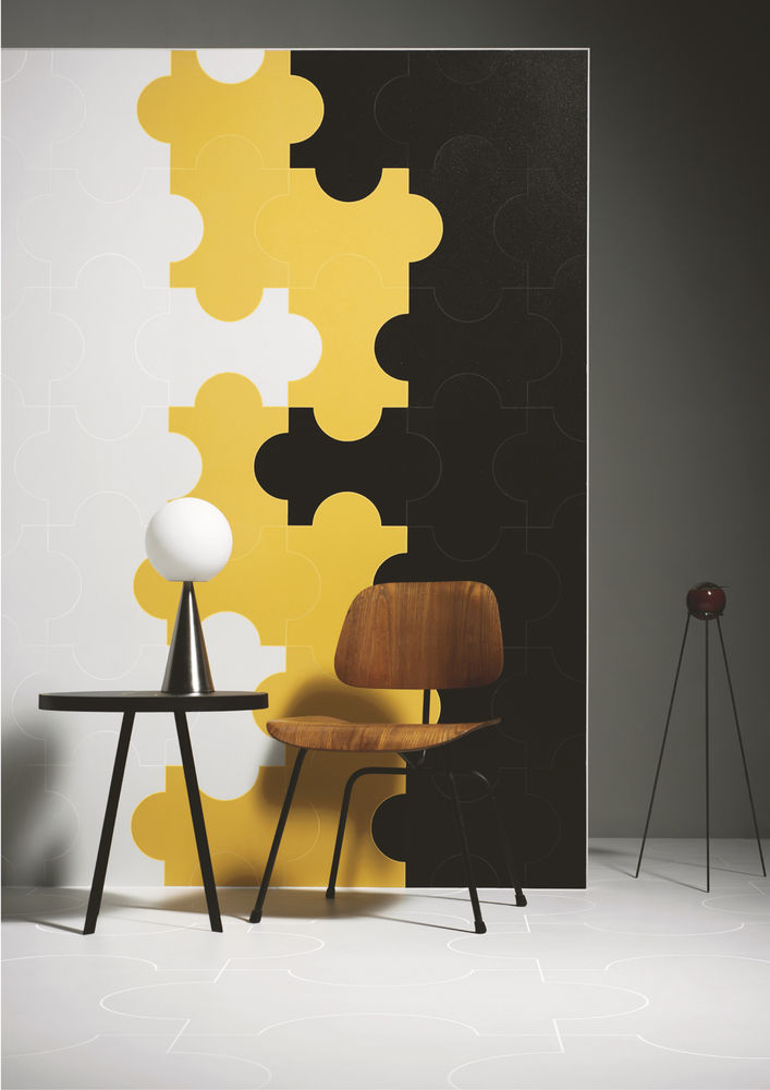 Tegel kunstwerk aan de muur