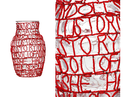 Story Vase rood