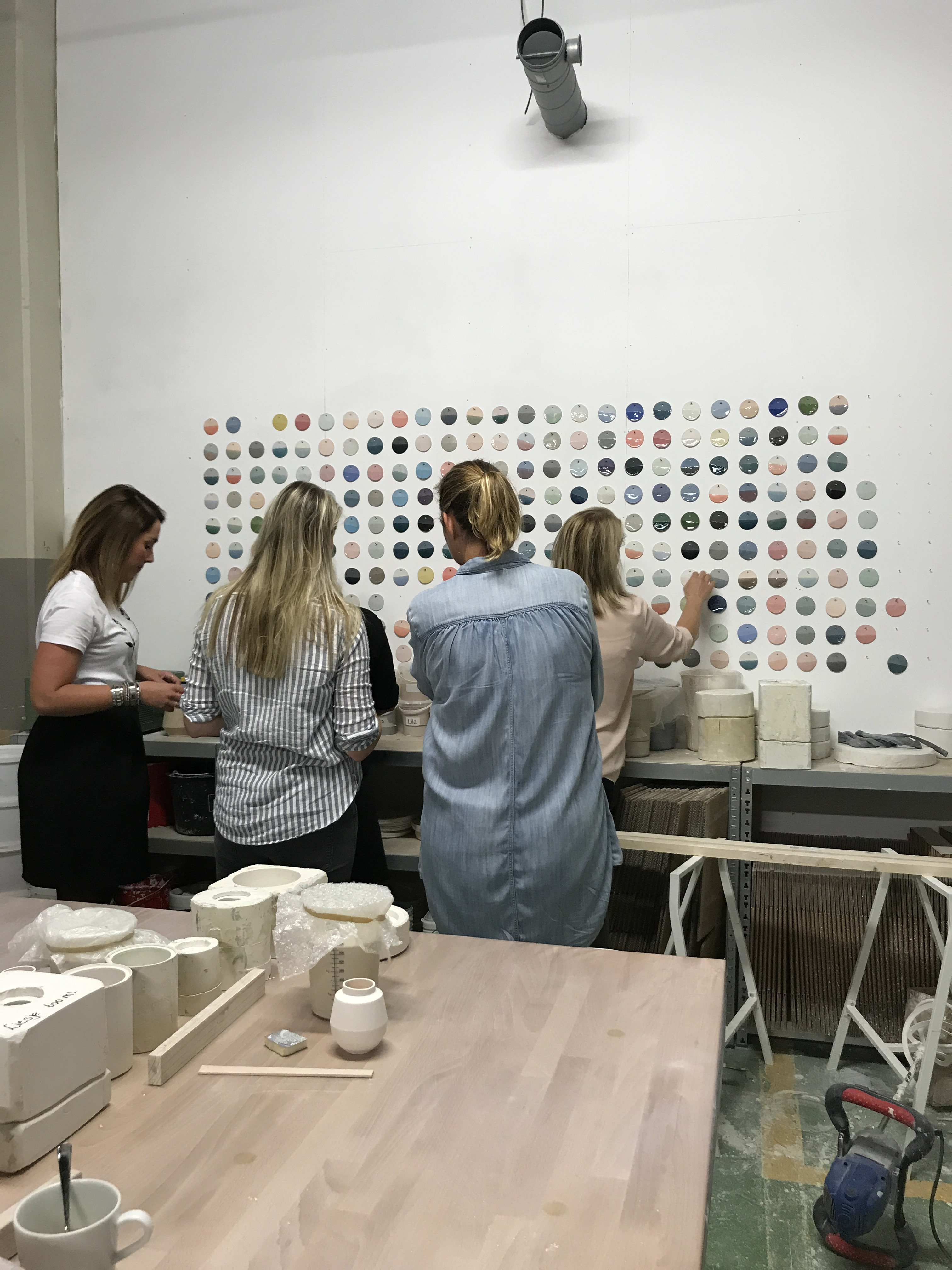 Hella Duijs keramiek met het Showhome-team