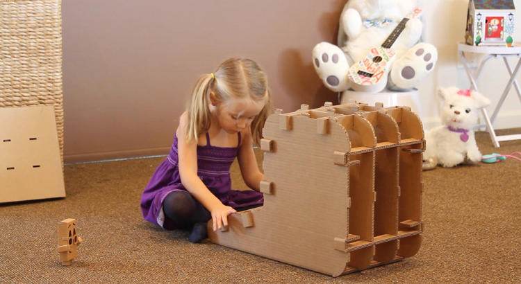 Kindermeubeltjes van karton