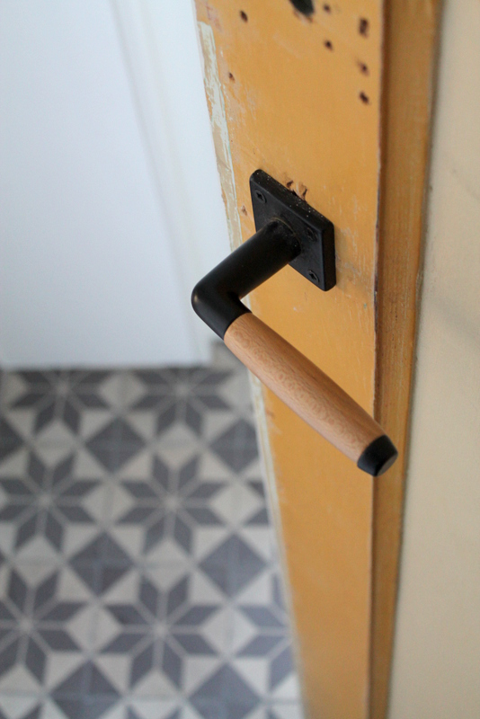Oude paneeldeuren in huis
